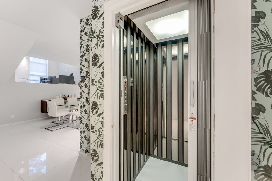 Townhouse in Miami, Florida, United States 3 - 17598377