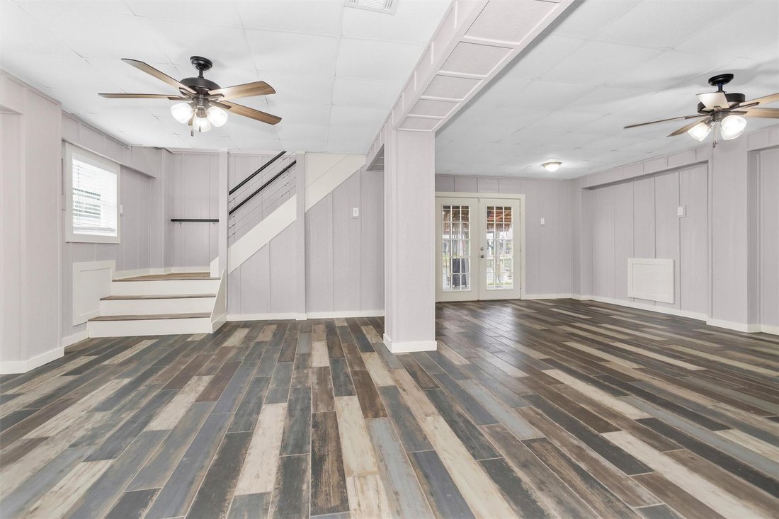 House in Hitchcock, Texas, United States 4 - 17611141