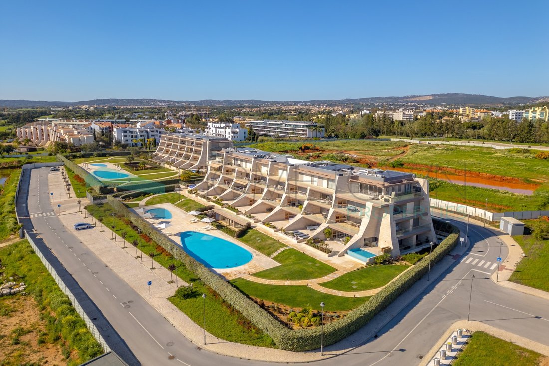 Apartment in Quarteira, Algarve, Portugal 1 - 17613242