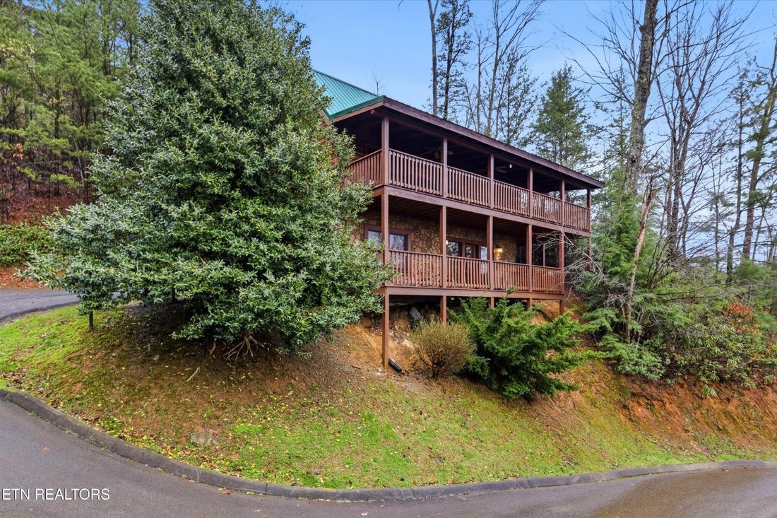 House in Gatlinburg, Tennessee, United States 2 - 17607296