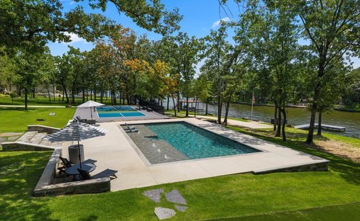 House in Gun Barrel City, Texas, United States 1