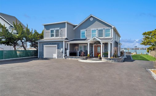 House in Freeport, New York, United States 1