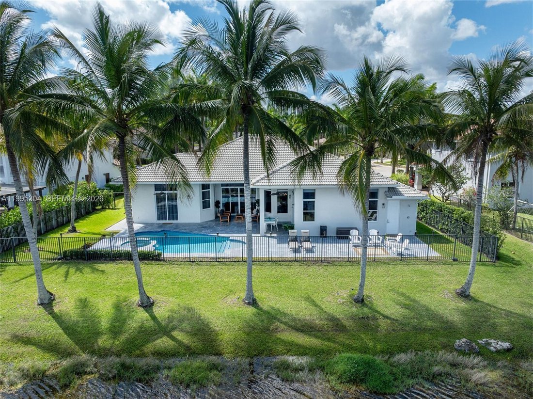 House in Weston, Florida, United States 3 - 17599631