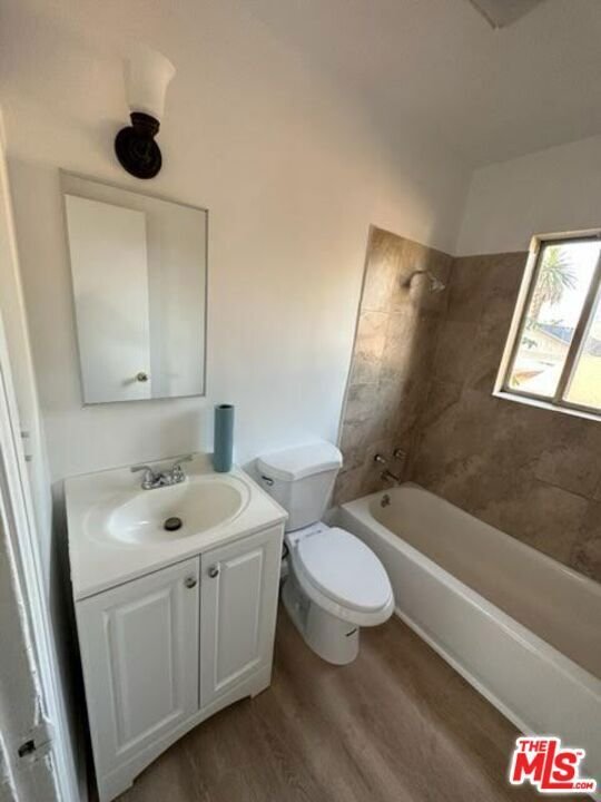 San Bernardino, California, United States 3 - 17612513