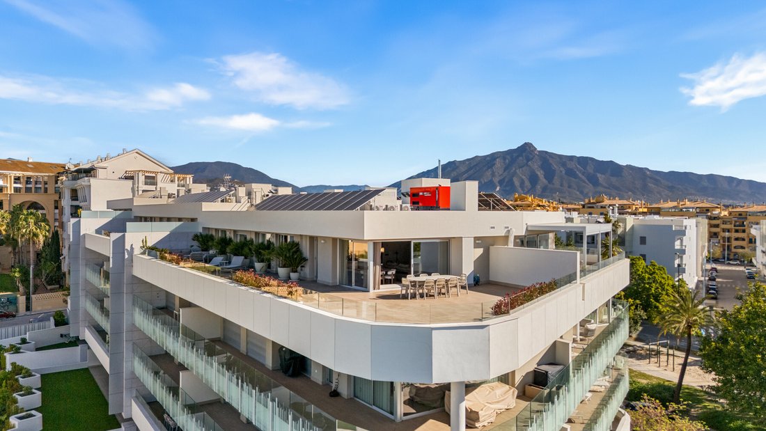 Apartment in San Pedro de Alcantara, Andalusia, Spain 1 - 17601574
