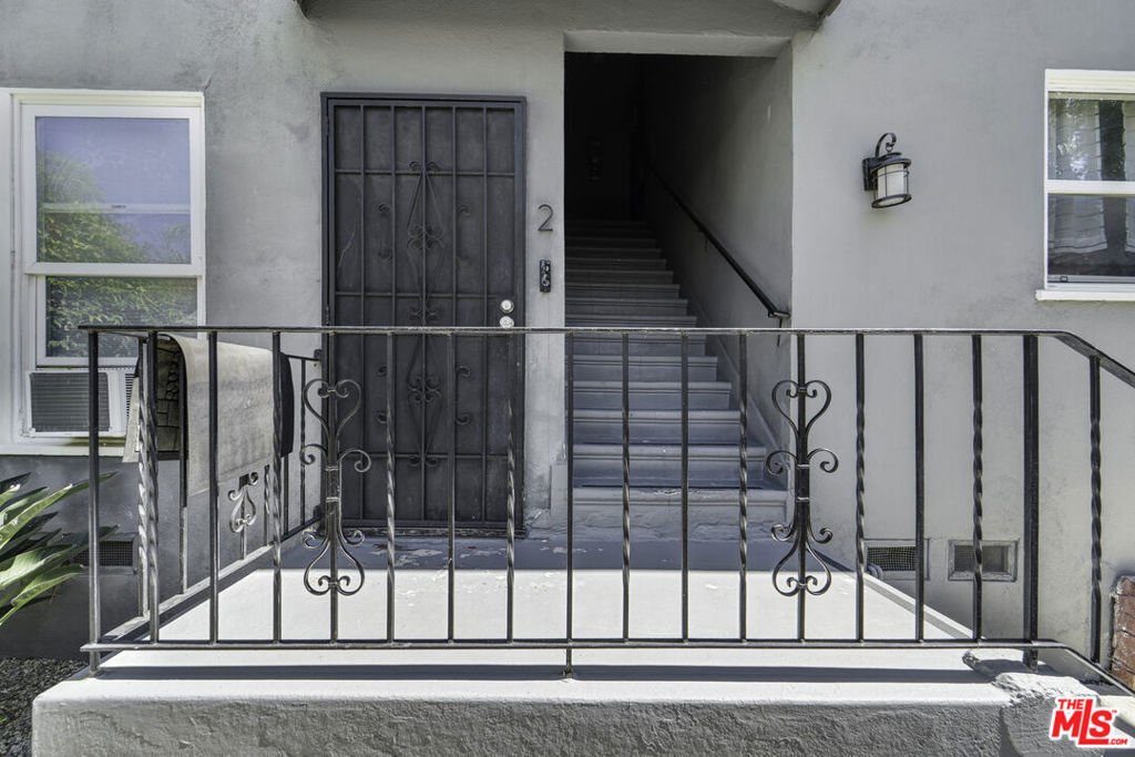 Los Angeles, California, United States 5 - 17606059