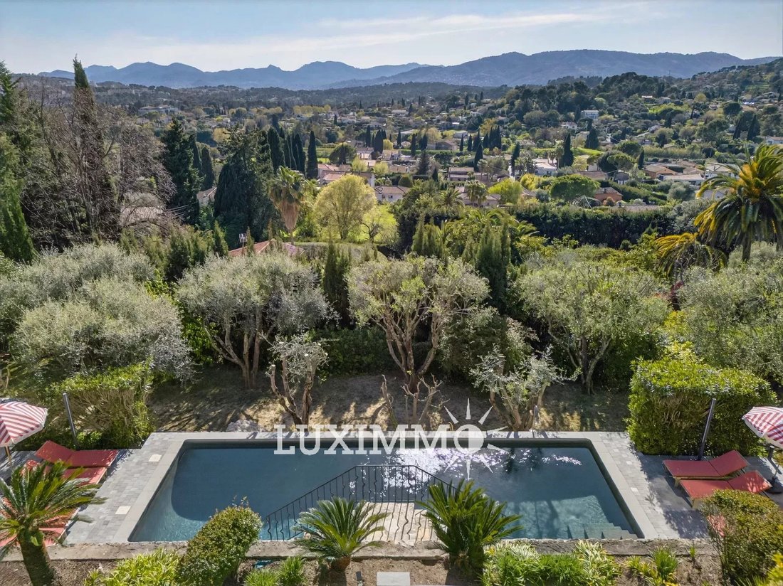 Villa in Mougins, Provence-Alpes-Côte d'Azur, France 2 - 17598450