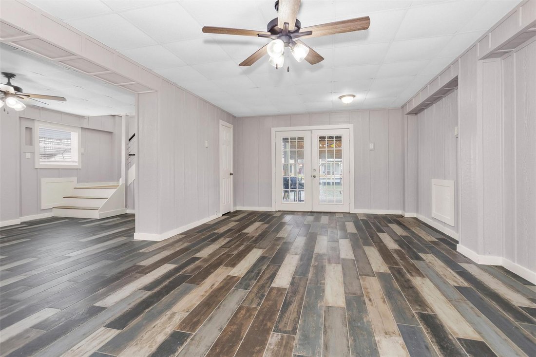 House in Hitchcock, Texas, United States 5 - 17611141
