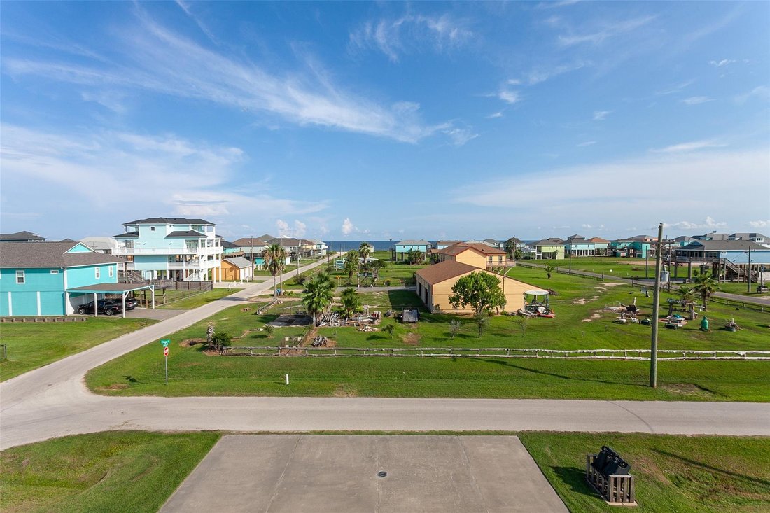 House in Bolivar Peninsula, Texas, United States 3 - 17611271