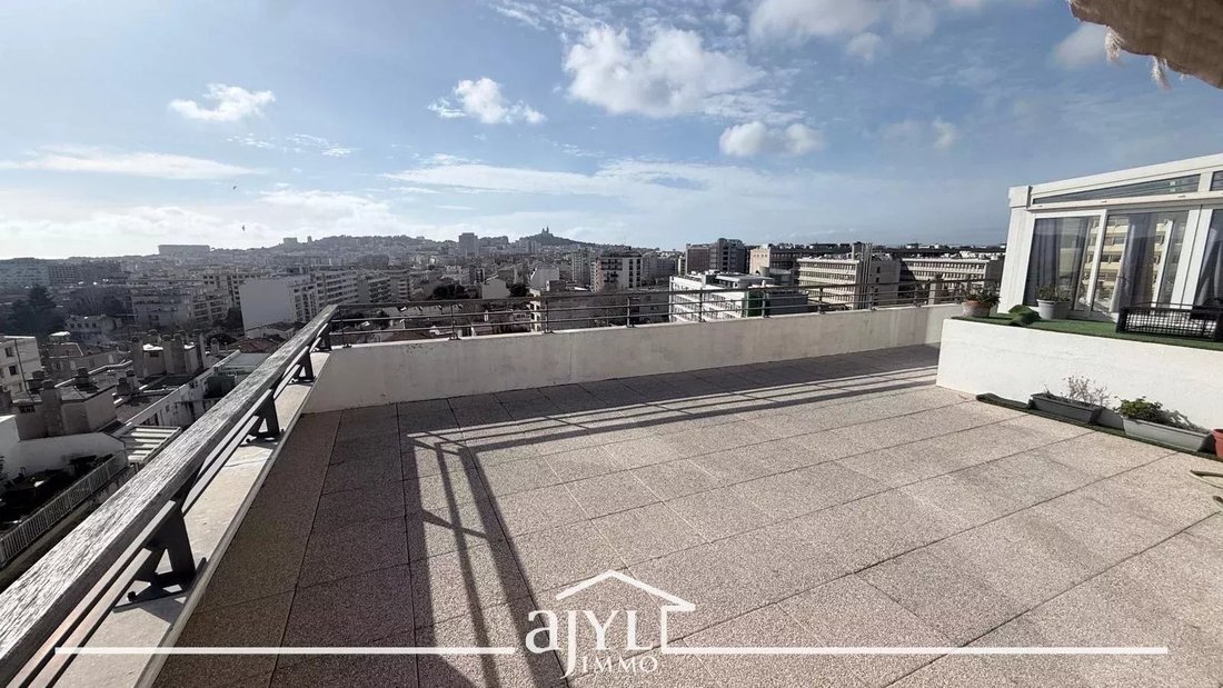 Apartment in La Timone, 10e Arrondissement, Marseille 4 - 17602436