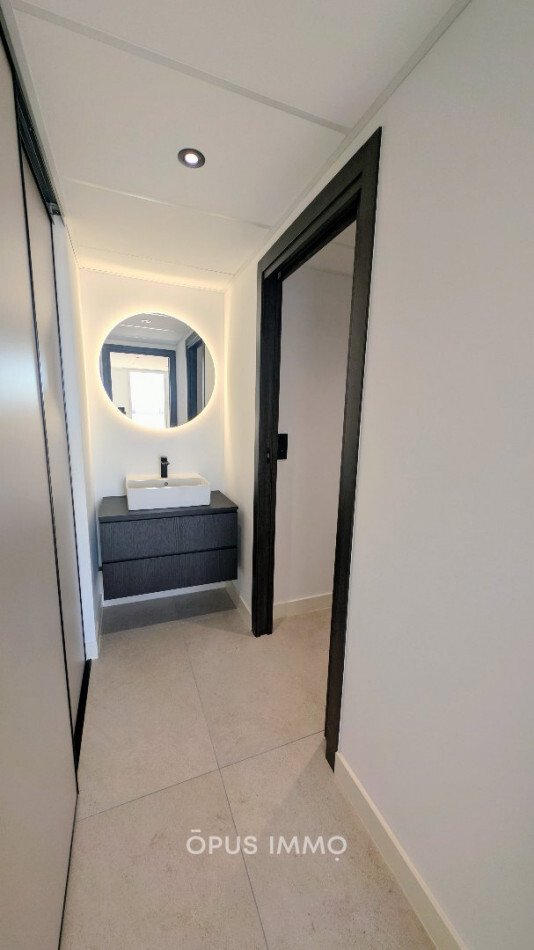 Apartment in Centre Ville, Castries, France 5 - 17599676