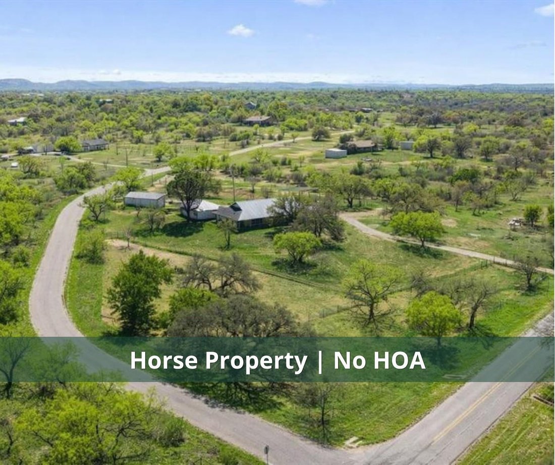 House in Llano, Texas, United States 2 - 17609191