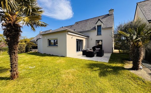 House in Saint-Coulomb, Brittany, France 1