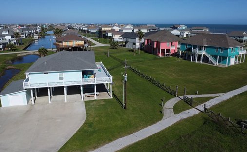 House in Bolivar Peninsula, Texas, United States 1