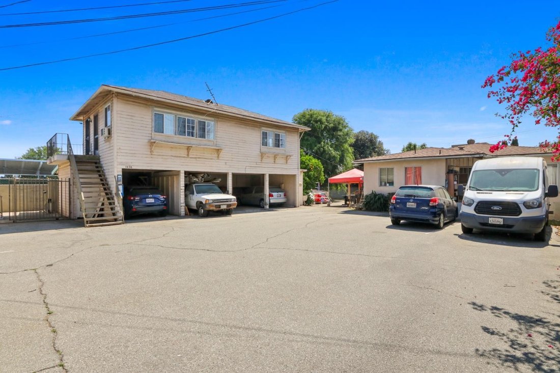 San Gabriel, California, United States 1 - 17600996