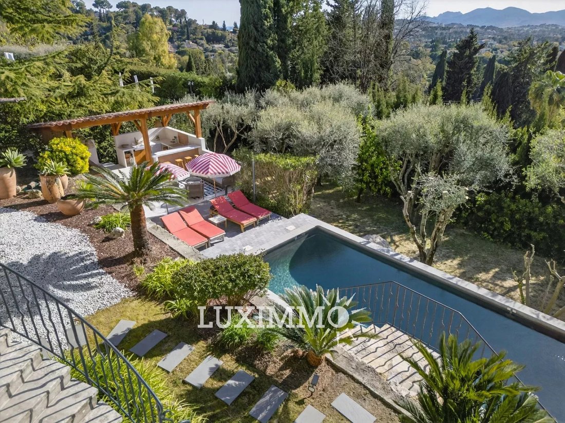 Villa in Mougins, Provence-Alpes-Côte d'Azur, France 3 - 17598450