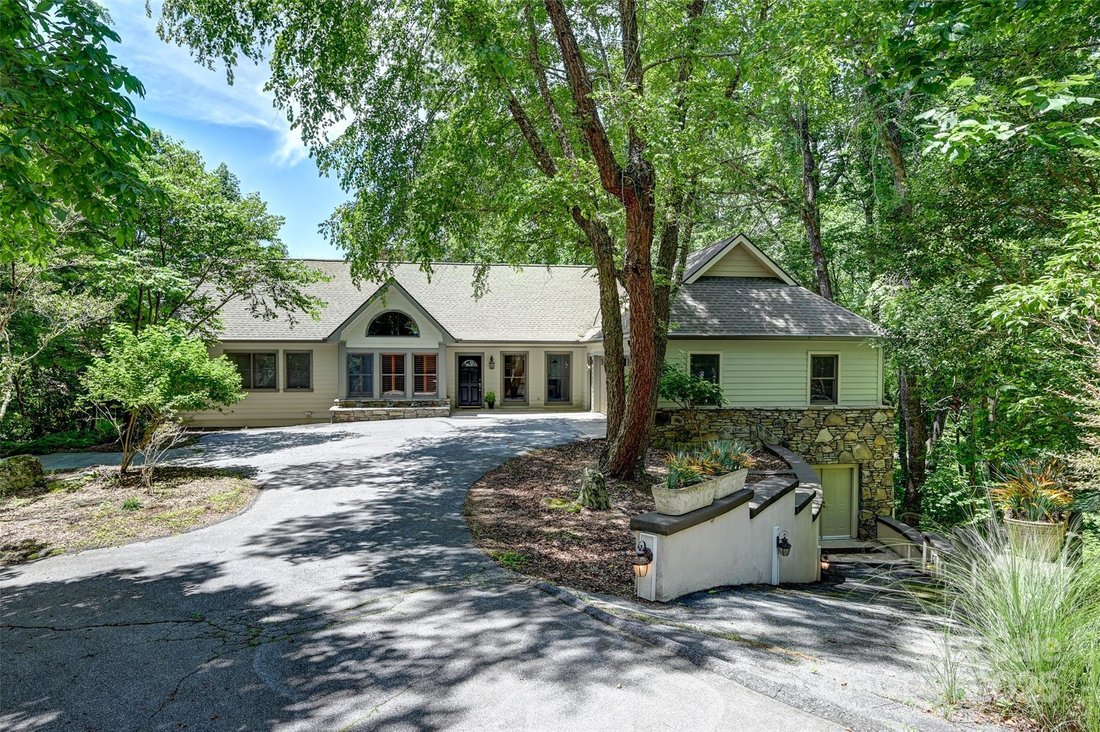 House in Laurel Park, North Carolina, United States 2 - 17598682