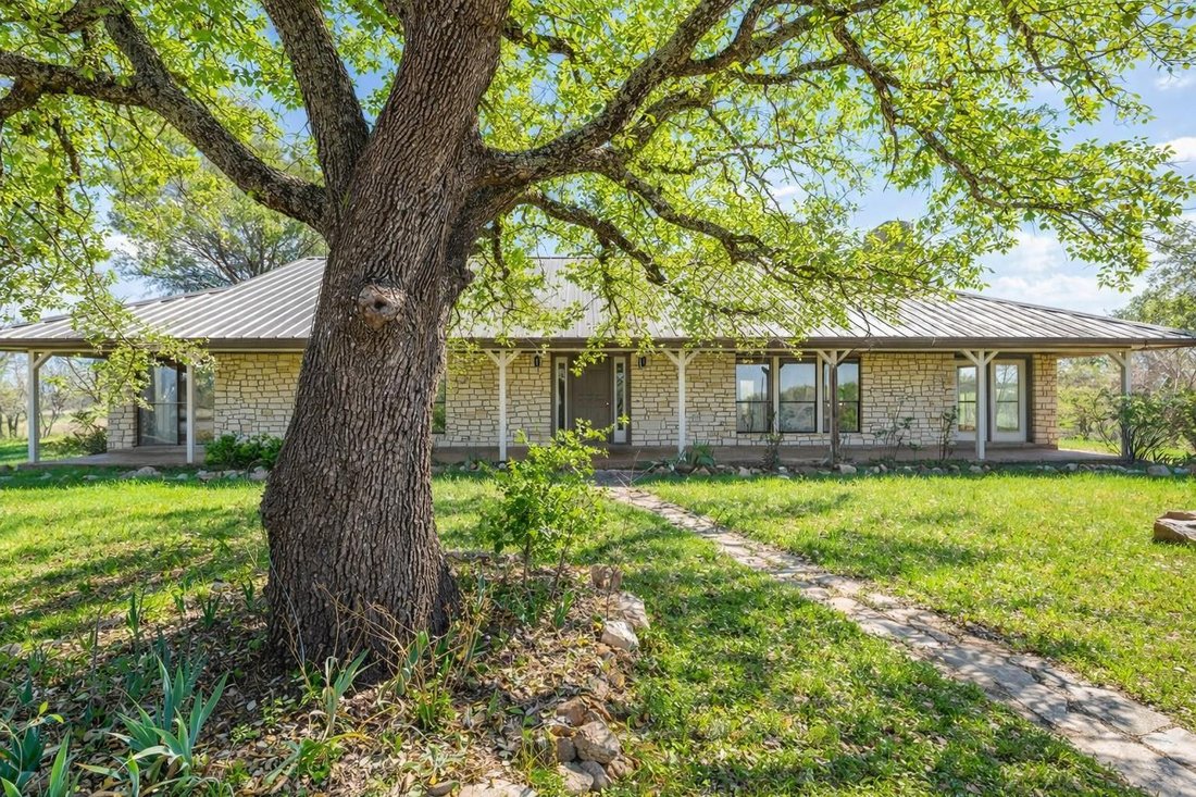 House in Llano, Texas, United States 4 - 17609191