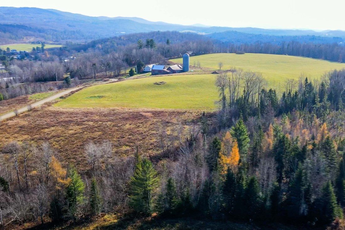 House in Johnson, Vermont, United States 2 - 17572345