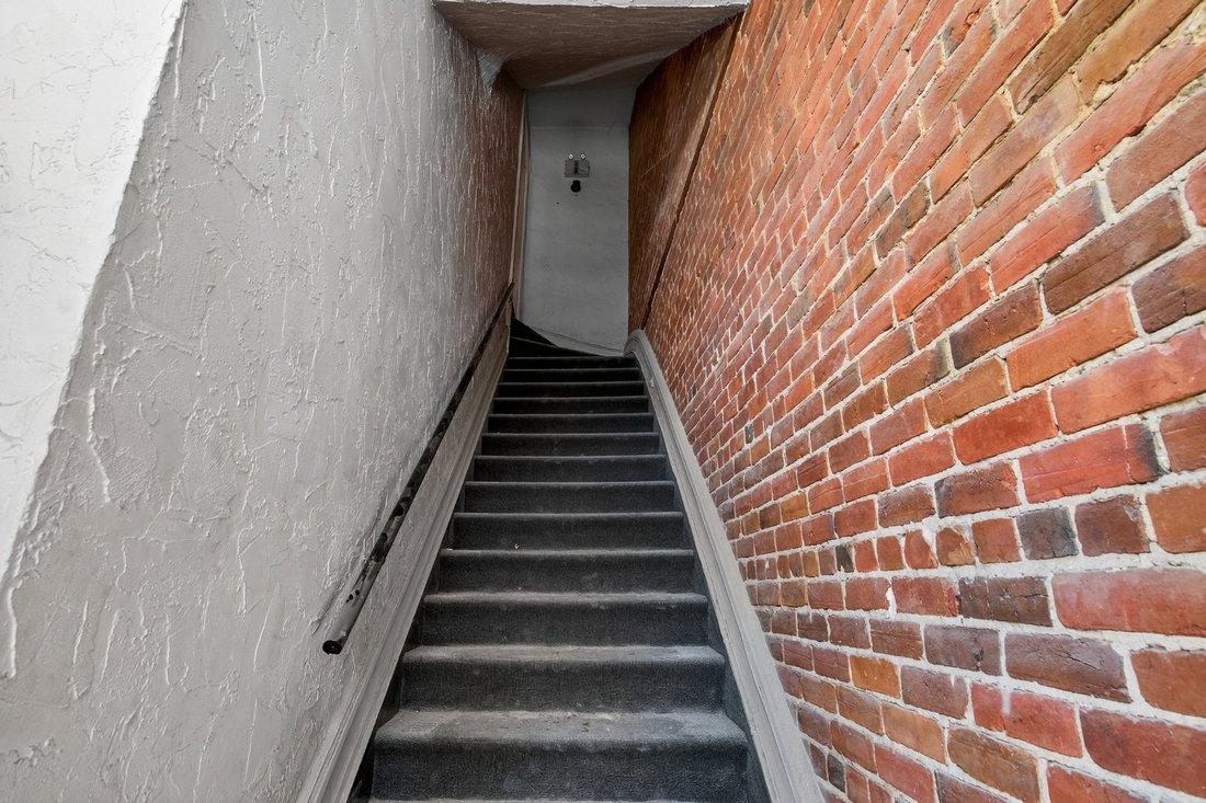 Apartment in Westmount, Quebec, Canada 5 - 17602273
