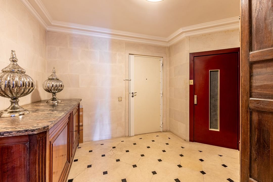 Apartment in Paris, Île-de-France, France 4 - 17599718