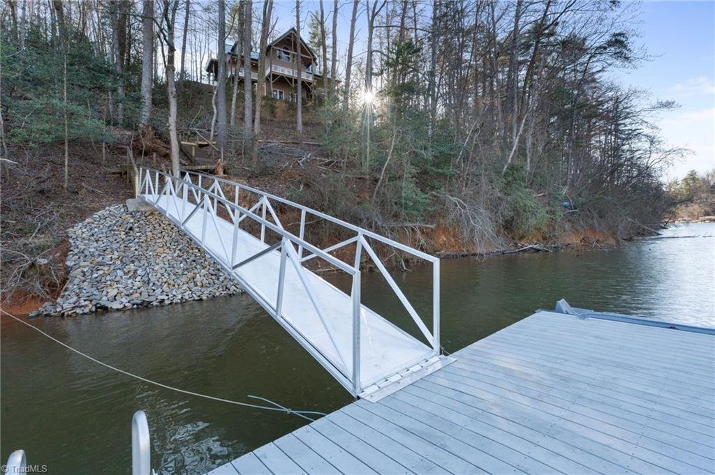 House in Wilkesboro, North Carolina, United States 5 - 17600185
