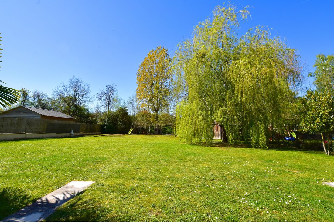 House in Les Essarts-le-Roi, Ile-de-France, France 2 - 17612258