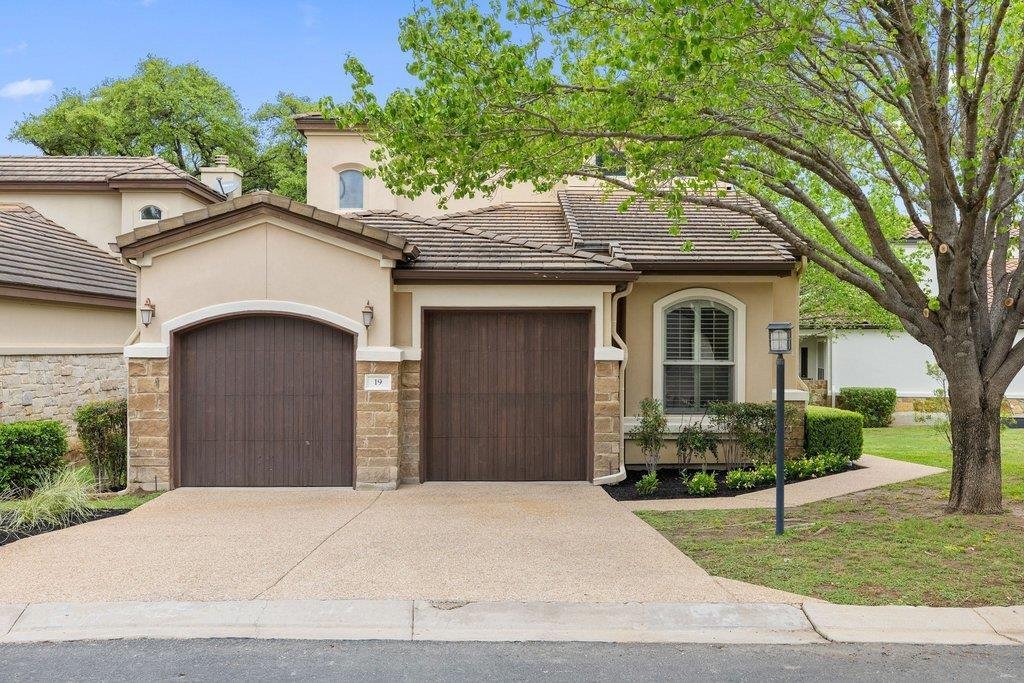 House in The Hills, Texas, United States 3 - 17609106