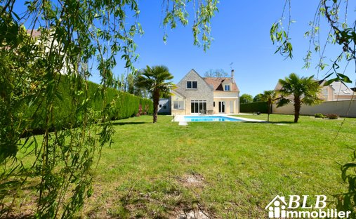 House in Les Essarts-le-Roi, Ile-de-France, France 1