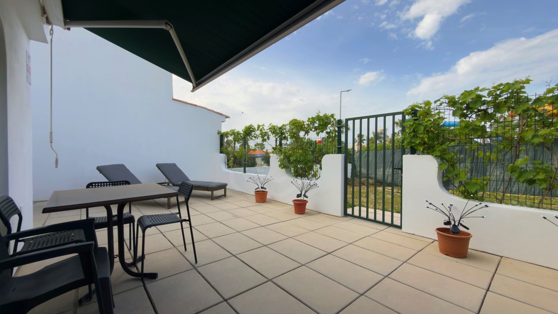 House in Quarteira, Algarve, Portugal 1 - 17613350