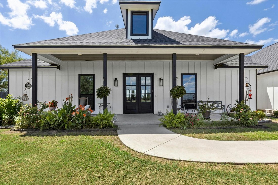 House in Red Rock, Texas, United States 2 - 17611687