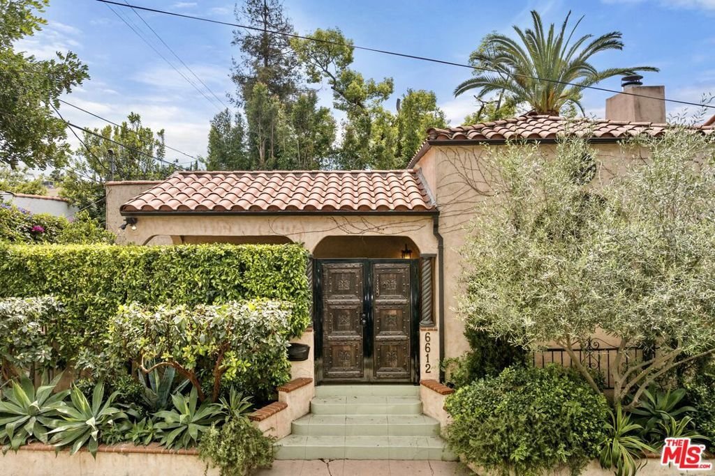 Los Angeles, California, United States 1 - 17605864