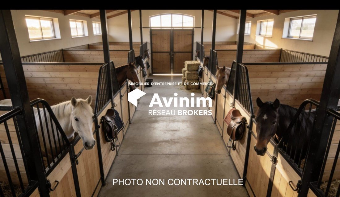 Farm Ranch in Magny-en-Vexin, Ile-de-France, France 2 - 16817886