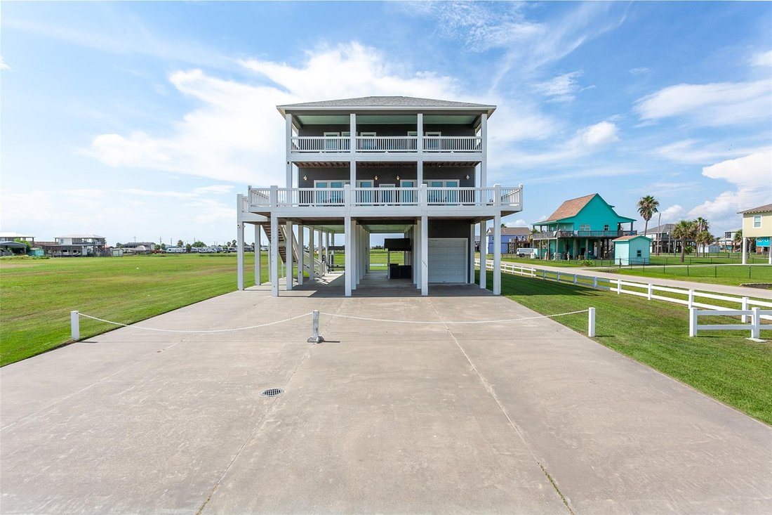House in Bolivar Peninsula, Texas, United States 1 - 17611271