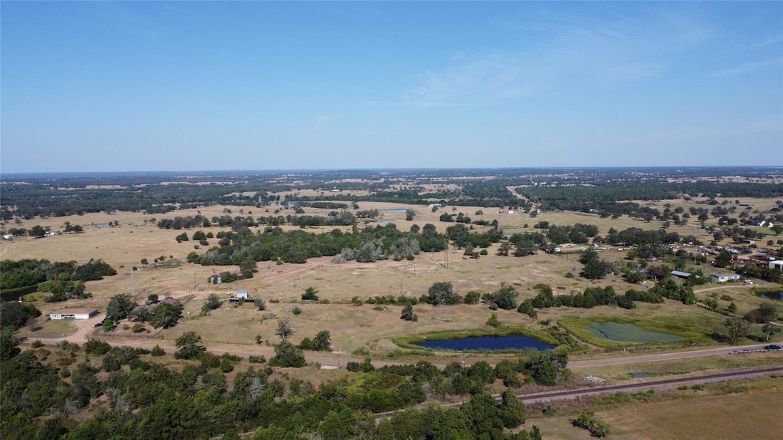 House in Giddings, Texas, United States 5 - 17610986