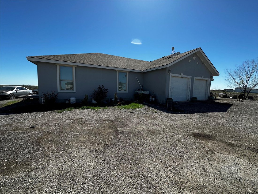 House in Coupland, Texas, United States 2 - 17609856
