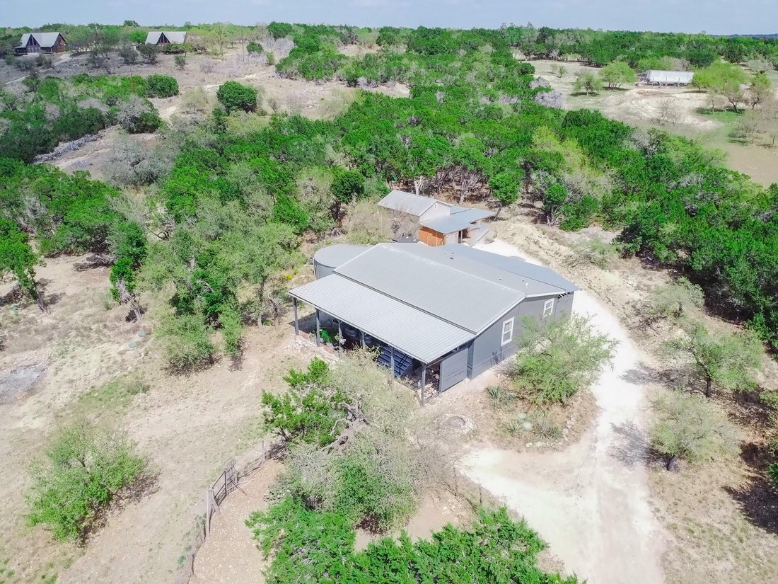 Dripping Springs, Texas, United States 2 - 17609516