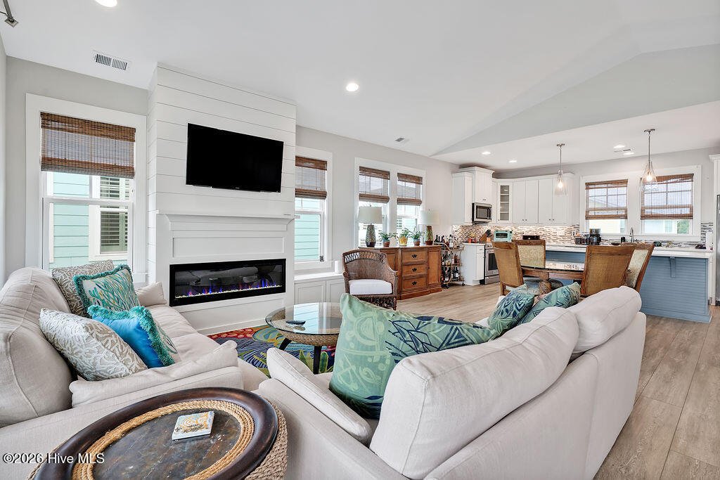 Townhouse in Kure Beach, North Carolina, United States 2 - 17605613