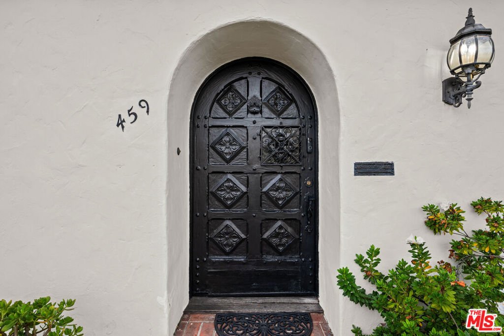 Los Angeles, California, United States 5 - 17606037