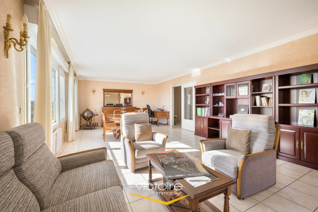 Apartment in Saint Vincent, Lyon 1er Arrondissement, Lyon 1 - 17612231