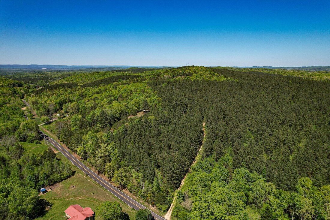 Farm Ranch in Decatur, Tennessee, United States 4 - 17611925