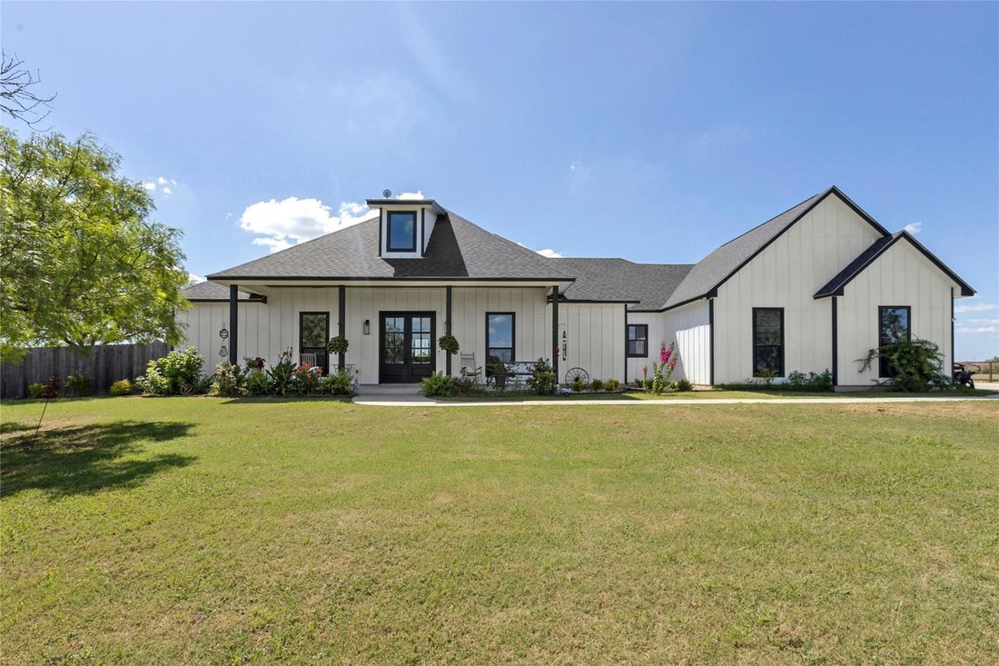House in Red Rock, Texas, United States 1 - 17611687