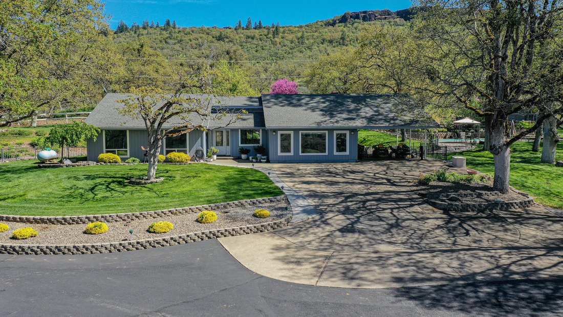 House in White City, Oregon, United States 1 - 17253780