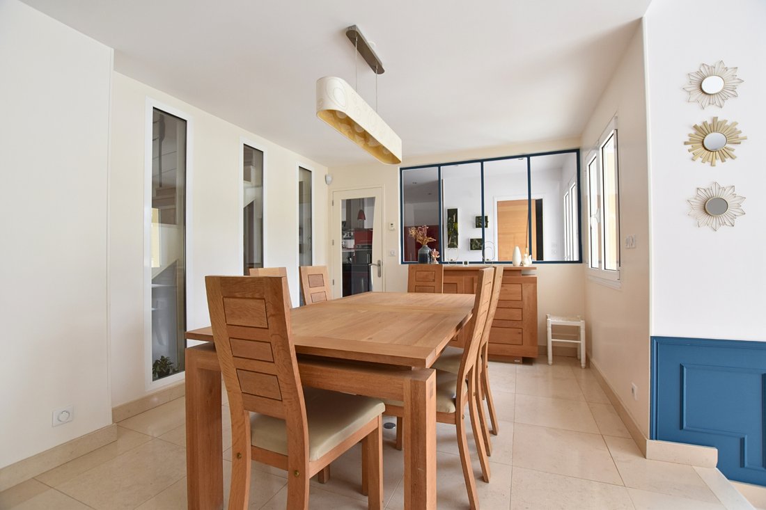 House in Les Essarts-le-Roi, Ile-de-France, France 4 - 17612258