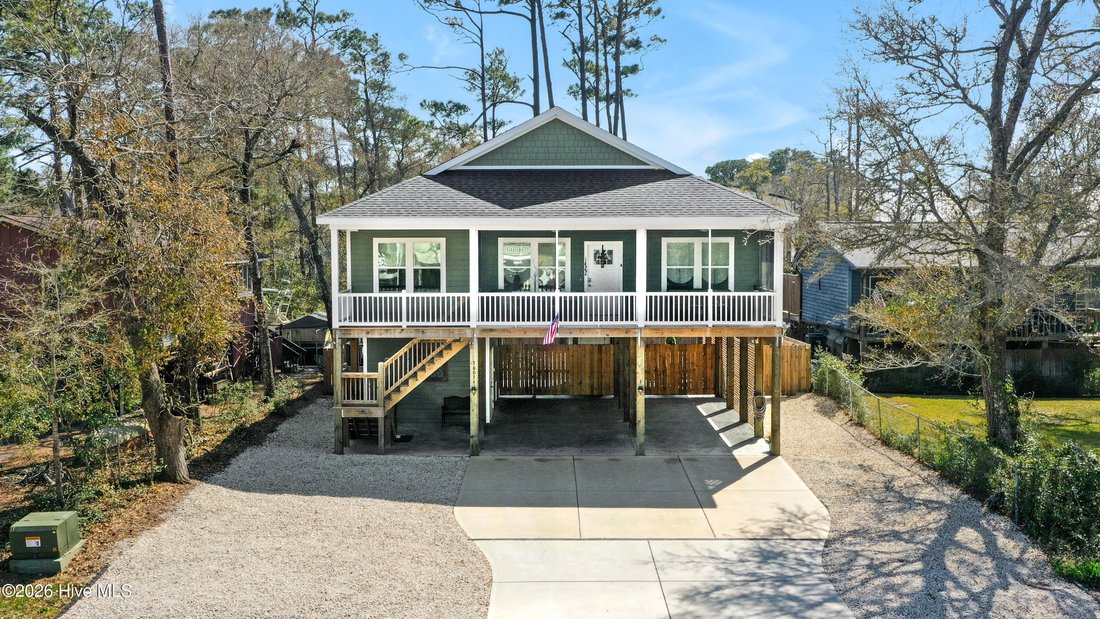 House in Oak Island, North Carolina, United States 1 - 17606282