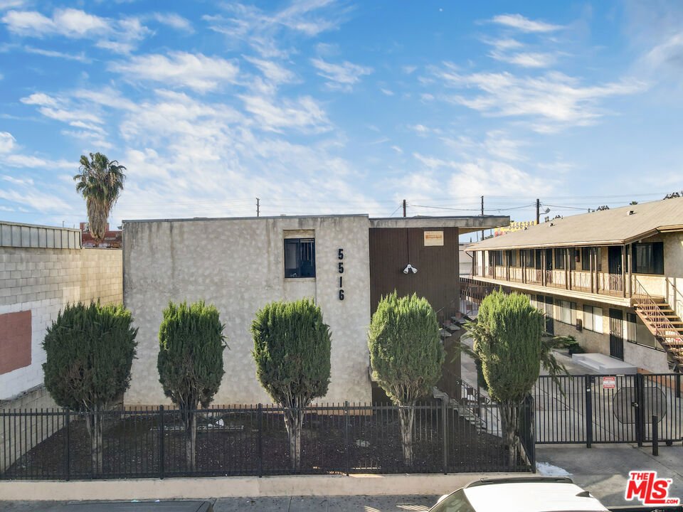 Los Angeles, California, United States 4 - 17606166