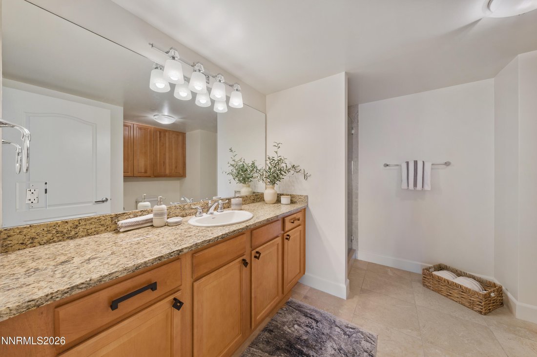 Townhouse in Reno, Nevada, United States 5 - 17599431