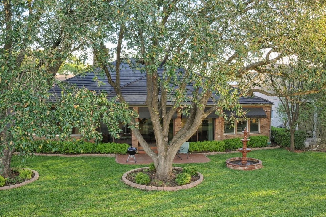 House in Austin, Texas, United States 1 - 17609618