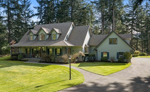 House in Brentwood Bay, British Columbia, Canada 1
