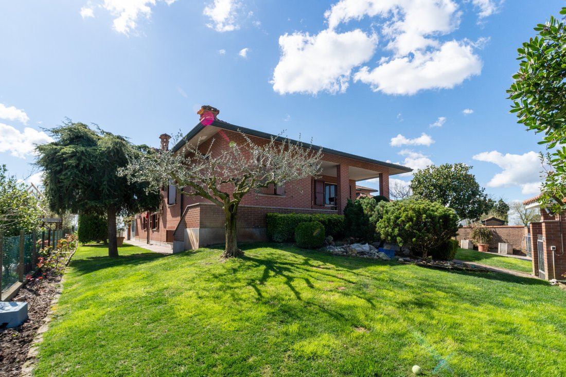House in Ferrara, Emilia-Romagna, Italy 1 - 17488569